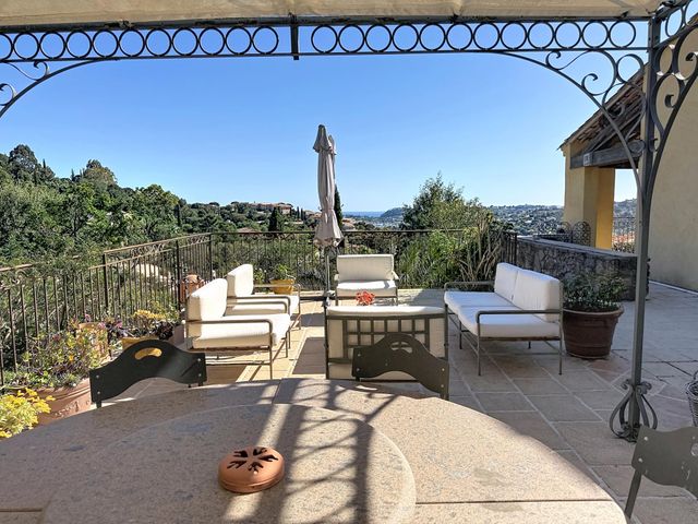 Maison &agrave; vendre - 6 pi&egrave;ces - 133 m2 - Cavalaire Sur Mer - 83 - PROVENCE-ALPES-COTE-D-AZUR
