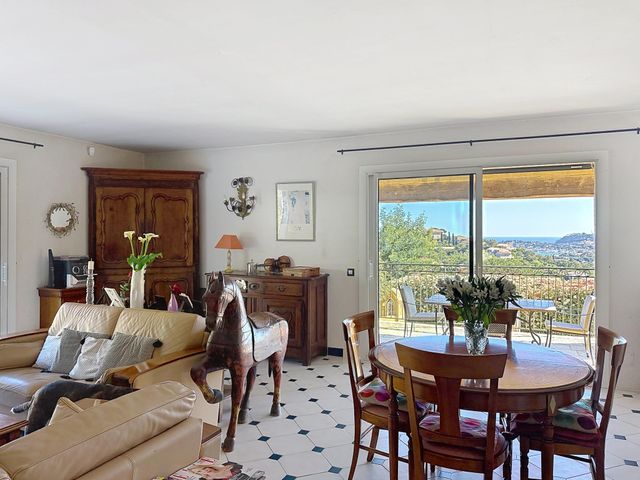Maison &agrave; vendre - 6 pi&egrave;ces - 133 m2 - Cavalaire Sur Mer - 83 - PROVENCE-ALPES-COTE-D-AZUR