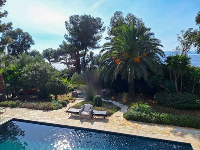 Maison &agrave; vendre - 20 pi&egrave;ces - 360 m2 - La Croix Valmer - 83 - PROVENCE-ALPES-COTE-D-AZUR