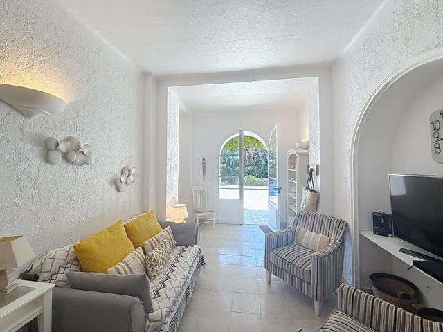 Maison &agrave; vendre - 20 pi&egrave;ces - 360 m2 - La Croix Valmer - 83 - PROVENCE-ALPES-COTE-D-AZUR