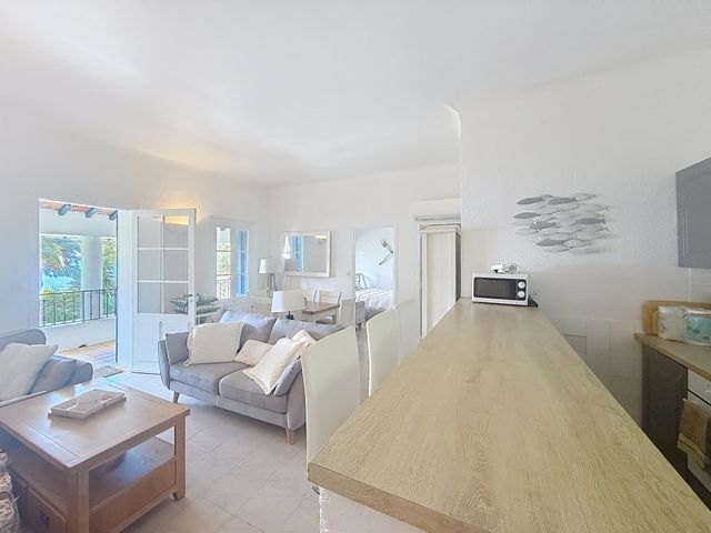 Maison &agrave; vendre - 20 pi&egrave;ces - 360 m2 - La Croix Valmer - 83 - PROVENCE-ALPES-COTE-D-AZUR