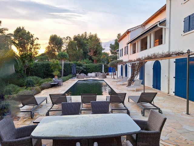 Maison &agrave; vendre - 20 pi&egrave;ces - 360 m2 - La Croix Valmer - 83 - PROVENCE-ALPES-COTE-D-AZUR