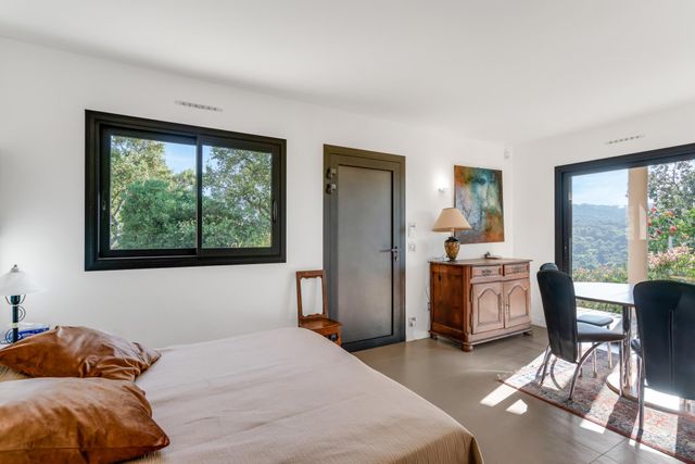 Maison &agrave; vendre - 10 pi&egrave;ces - 330 m2 - La Croix Valmer - 83 - PROVENCE-ALPES-COTE-D-AZUR