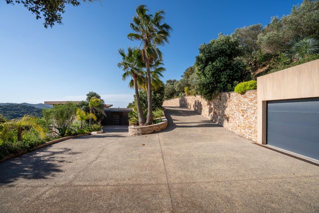 Maison &agrave; vendre - 10 pi&egrave;ces - 330 m2 - La Croix Valmer - 83 - PROVENCE-ALPES-COTE-D-AZUR