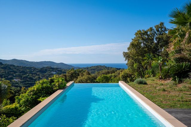 Maison &agrave; vendre - 10 pi&egrave;ces - 330 m2 - La Croix Valmer - 83 - PROVENCE-ALPES-COTE-D-AZUR