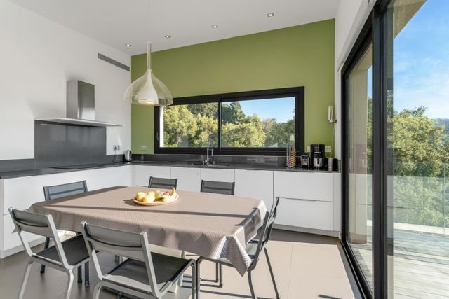 Maison &agrave; vendre - 10 pi&egrave;ces - 330 m2 - La Croix Valmer - 83 - PROVENCE-ALPES-COTE-D-AZUR