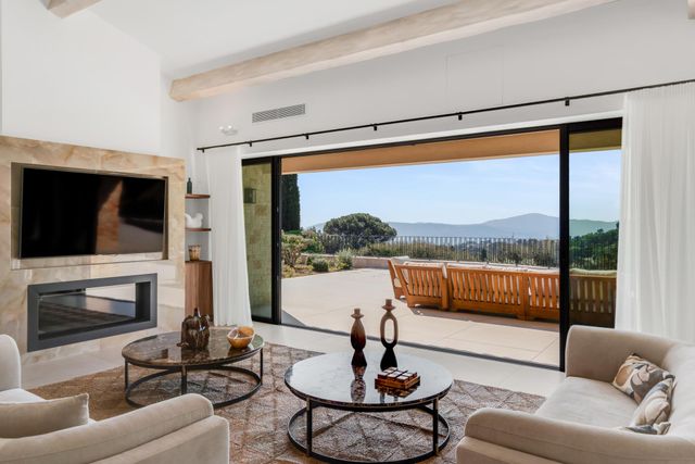 Maison &agrave; vendre - 7 pi&egrave;ces - 320 m2 - Grimaud - 83 - PROVENCE-ALPES-COTE-D-AZUR