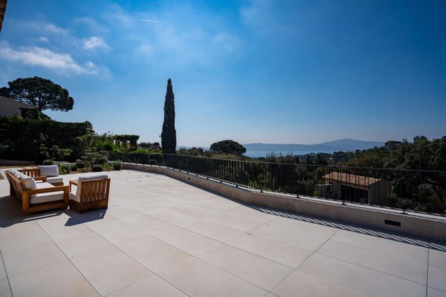 Maison &agrave; vendre - 7 pi&egrave;ces - 320 m2 - Grimaud - 83 - PROVENCE-ALPES-COTE-D-AZUR