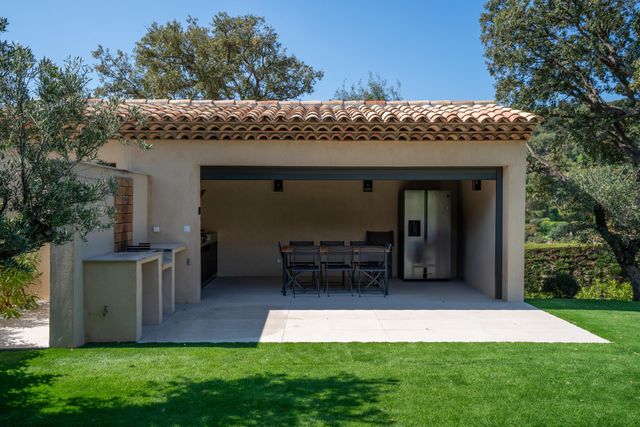 Maison &agrave; vendre - 7 pi&egrave;ces - 320 m2 - Grimaud - 83 - PROVENCE-ALPES-COTE-D-AZUR