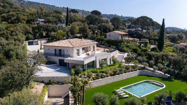 Maison &agrave; vendre - 7 pi&egrave;ces - 320 m2 - Grimaud - 83 - PROVENCE-ALPES-COTE-D-AZUR