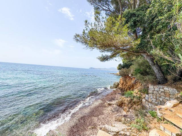 Maison &agrave; vendre - 7 pi&egrave;ces - 243 m2 - La Croix Valmer - 83 - PROVENCE-ALPES-COTE-D-AZUR