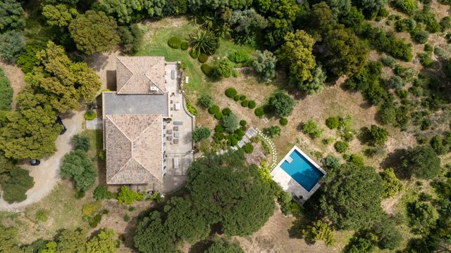 Maison &agrave; vendre - 7 pi&egrave;ces - 300 m2 - La Croix Valmer - 83 - PROVENCE-ALPES-COTE-D-AZUR