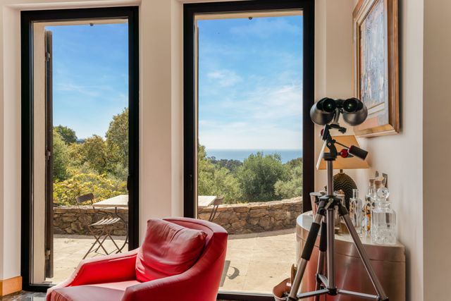 Maison &agrave; vendre - 7 pi&egrave;ces - 300 m2 - La Croix Valmer - 83 - PROVENCE-ALPES-COTE-D-AZUR