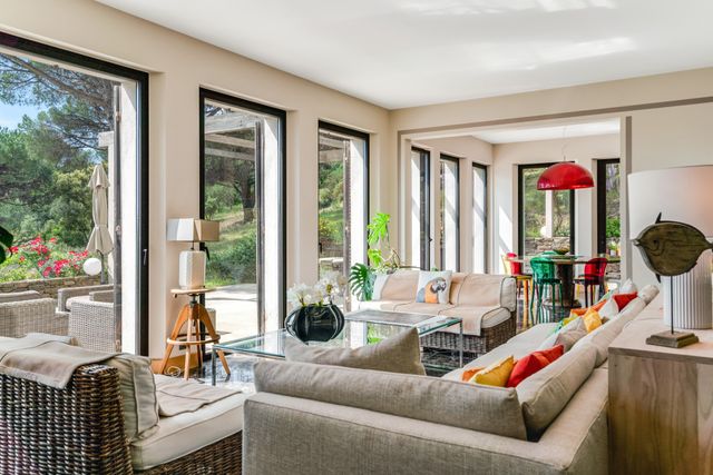 Maison &agrave; vendre - 7 pi&egrave;ces - 300 m2 - La Croix Valmer - 83 - PROVENCE-ALPES-COTE-D-AZUR