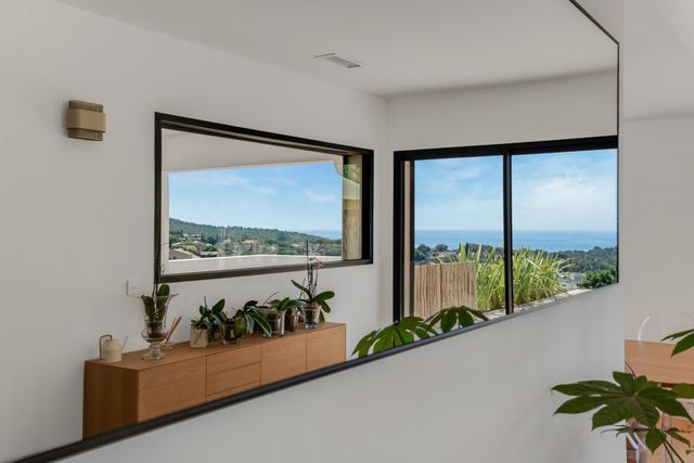 Maison &agrave; vendre - 6 pi&egrave;ces - 240 m2 - Cavalaire Sur Mer - 83 - PROVENCE-ALPES-COTE-D-AZUR