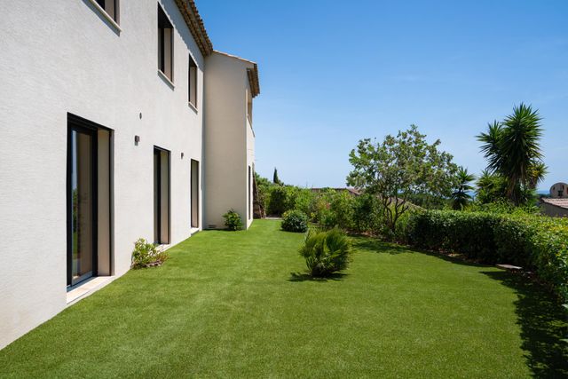 Maison &agrave; vendre - 6 pi&egrave;ces - 240 m2 - Cavalaire Sur Mer - 83 - PROVENCE-ALPES-COTE-D-AZUR