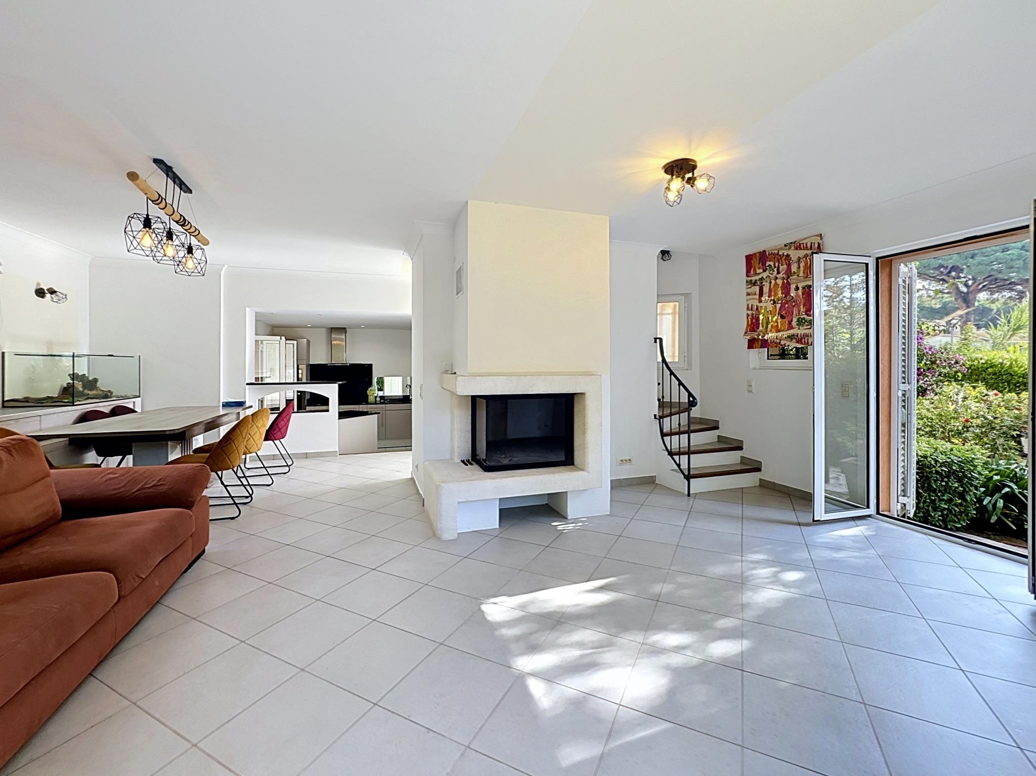 maison  - CAVALAIRE SUR MER- 83