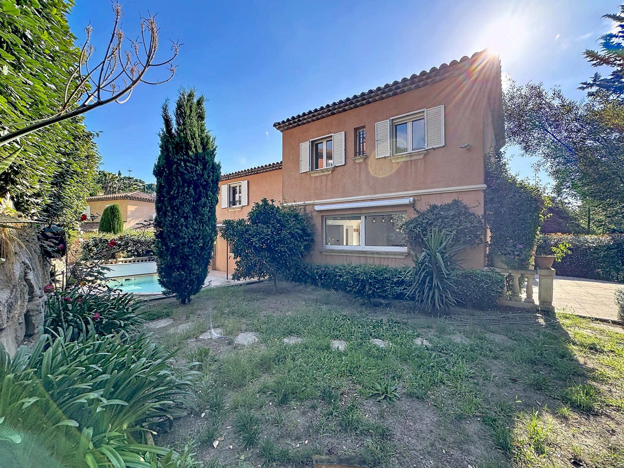maison  - CAVALAIRE SUR MER- 83