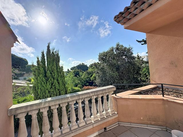 Maison &agrave; vendre - 6 pi&egrave;ces - 113 m2 - Cavalaire Sur Mer - 83 - PROVENCE-ALPES-COTE-D-AZUR