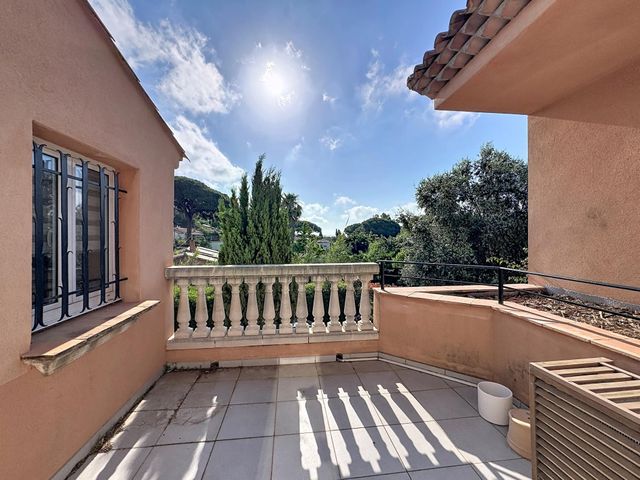 Maison &agrave; vendre - 6 pi&egrave;ces - 113 m2 - Cavalaire Sur Mer - 83 - PROVENCE-ALPES-COTE-D-AZUR