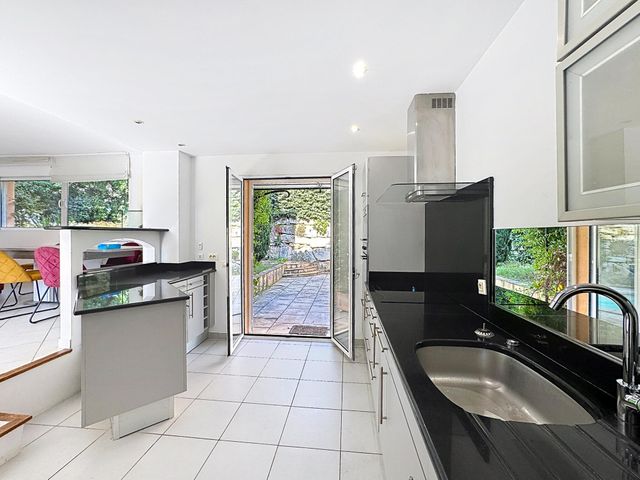 Maison &agrave; vendre - 6 pi&egrave;ces - 113 m2 - Cavalaire Sur Mer - 83 - PROVENCE-ALPES-COTE-D-AZUR