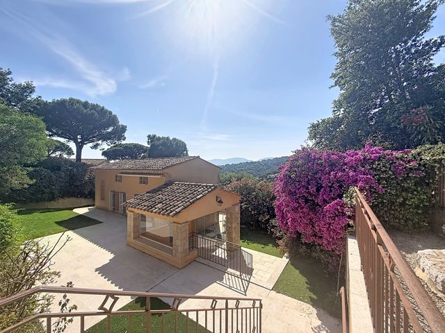 Maison &agrave; vendre - 6 pi&egrave;ces - 160 m2 - La Croix Valmer - 83 - PROVENCE-ALPES-COTE-D-AZUR