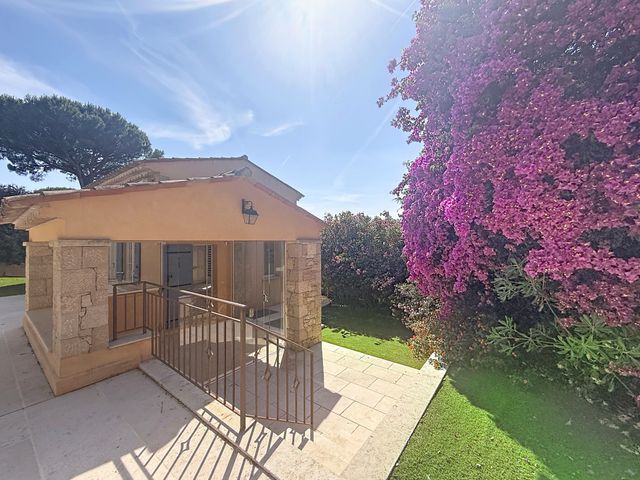 Maison &agrave; vendre - 6 pi&egrave;ces - 160 m2 - La Croix Valmer - 83 - PROVENCE-ALPES-COTE-D-AZUR