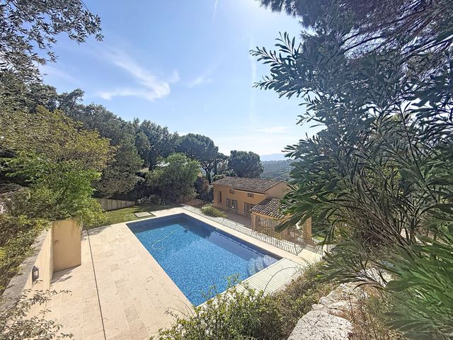 Maison &agrave; vendre - 6 pi&egrave;ces - 160 m2 - La Croix Valmer - 83 - PROVENCE-ALPES-COTE-D-AZUR