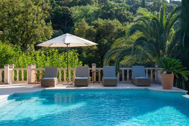 Maison &agrave; vendre - 10 pi&egrave;ces - 240 m2 - Cavalaire Sur Mer - 83 - PROVENCE-ALPES-COTE-D-AZUR