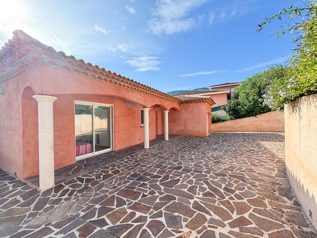 Maison &agrave; vendre - 6 pi&egrave;ces - 151 m2 - Cavalaire Sur Mer - 83 - PROVENCE-ALPES-COTE-D-AZUR