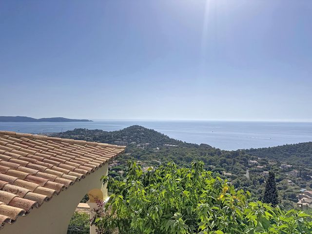 Maison &agrave; vendre - 7 pi&egrave;ces - 225 m2 - Cavalaire Sur Mer - 83 - PROVENCE-ALPES-COTE-D-AZUR