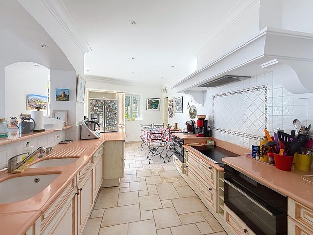 Maison &agrave; vendre - 7 pi&egrave;ces - 225 m2 - Cavalaire Sur Mer - 83 - PROVENCE-ALPES-COTE-D-AZUR