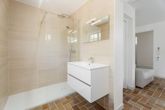 Maison &agrave; vendre - 8 pi&egrave;ces - 225 m2 - La Croix Valmer - 83 - PROVENCE-ALPES-COTE-D-AZUR
