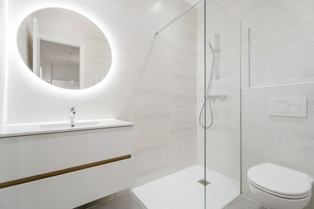 Maison &agrave; vendre - 8 pi&egrave;ces - 225 m2 - La Croix Valmer - 83 - PROVENCE-ALPES-COTE-D-AZUR
