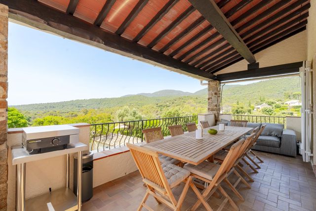 Maison &agrave; vendre - 8 pi&egrave;ces - 225 m2 - La Croix Valmer - 83 - PROVENCE-ALPES-COTE-D-AZUR