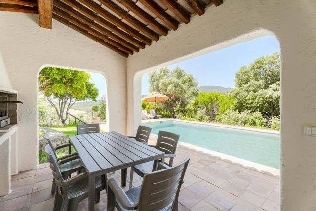 Maison &agrave; vendre - 8 pi&egrave;ces - 225 m2 - La Croix Valmer - 83 - PROVENCE-ALPES-COTE-D-AZUR