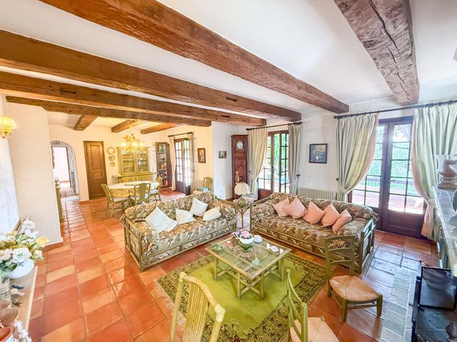 Maison à vendre - 5 pièces - 140 m2 - Cavalaire Sur Mer - 83 - PROVENCE-ALPES-COTE-D-AZUR
