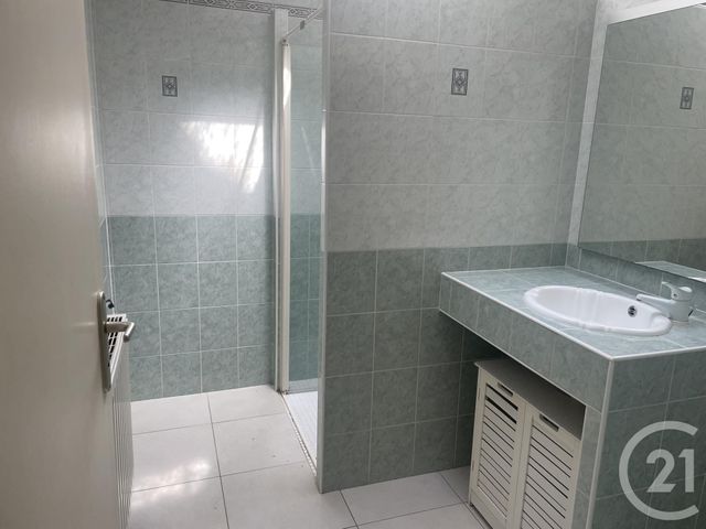 Maison à louer - 3 pièces - 77 m2 - Montpon Menesterol - 24 - AQUITAINE