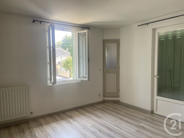 Maison à louer - 3 pièces - 77 m2 - Montpon Menesterol - 24 - AQUITAINE