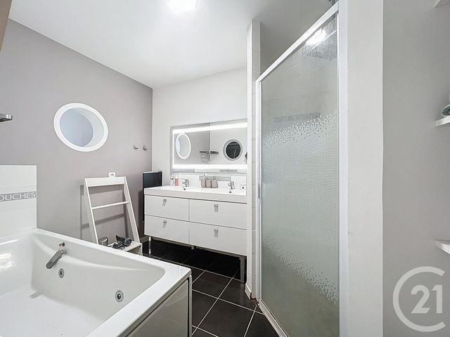 Maison &agrave; vendre - 5 pi&egrave;ces - 222,87 m2 - Montpon Menesterol - 24 - AQUITAINE