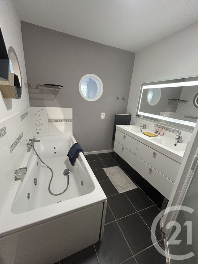 Maison &agrave; vendre - 5 pi&egrave;ces - 222,87 m2 - Montpon Menesterol - 24 - AQUITAINE