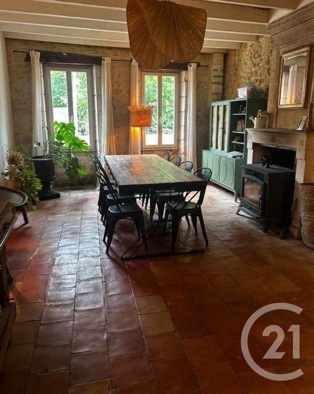 Maison à vendre - 7 pièces - 217,11 m2 - Montpon Menesterol - 24 - AQUITAINE