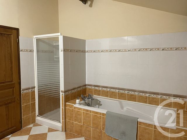 Maison à louer - 5 pièces - 236 m2 - Mussidan - 24 - AQUITAINE