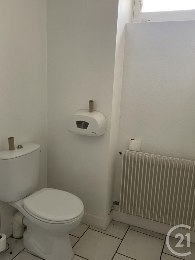 Appartement &agrave; louer - 6 pi&egrave;ces - 90 m2 - Montpon Menesterol - 24 - AQUITAINE