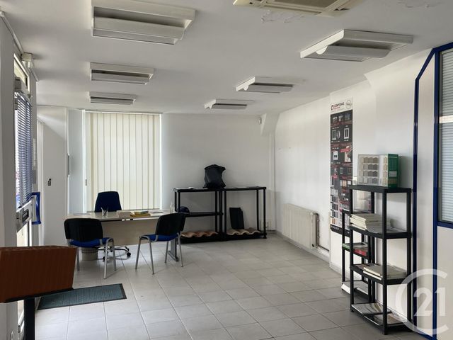 Appartement &agrave; louer - 6 pi&egrave;ces - 90 m2 - Montpon Menesterol - 24 - AQUITAINE