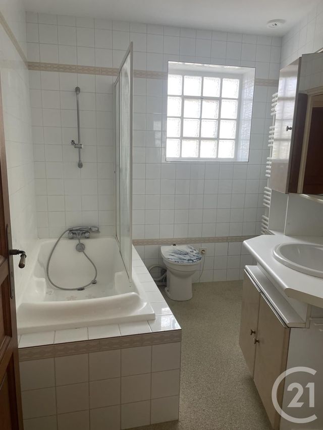 Appartement F3 à louer - 3 pièces - 54,80 m2 - Montpon Menesterol - 24 - AQUITAINE