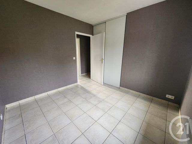 Maison &agrave; louer - 4 pi&egrave;ces - 80 m2 - Montpon Menesterol - 24 - AQUITAINE