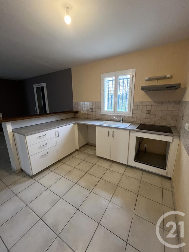 Maison &agrave; louer - 4 pi&egrave;ces - 80 m2 - Montpon Menesterol - 24 - AQUITAINE