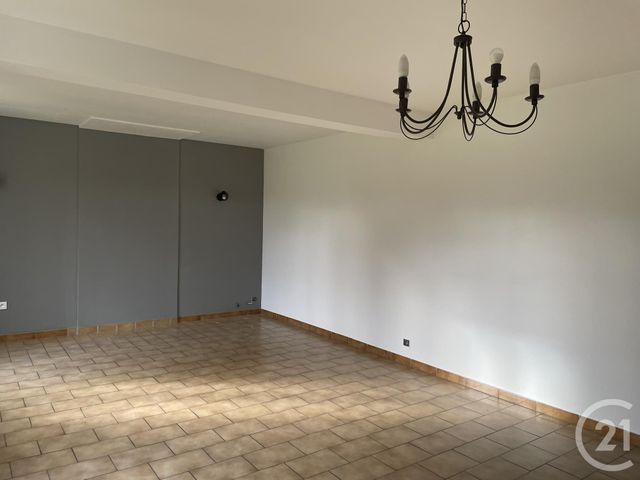 Maison &agrave; louer - 3 pi&egrave;ces - 78 m2 - Montpon Menesterol - 24 - AQUITAINE