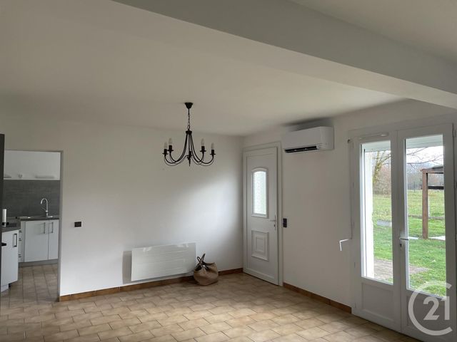 Maison &agrave; louer - 3 pi&egrave;ces - 78 m2 - Montpon Menesterol - 24 - AQUITAINE